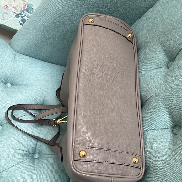 Authentic Burberry Tote - Picture 10 of 13